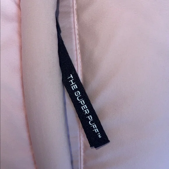 Aritzia Light Pink Puffer Jacket - Picture 4 of 4